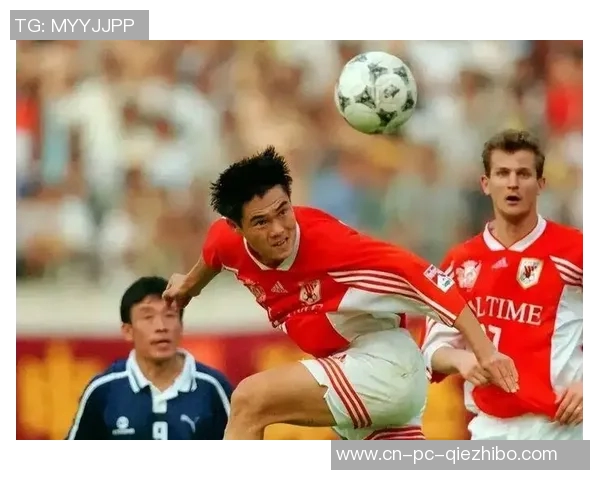 国足小将脱衣庆祝引发争议网友质疑是否过于乐观晋级世界杯